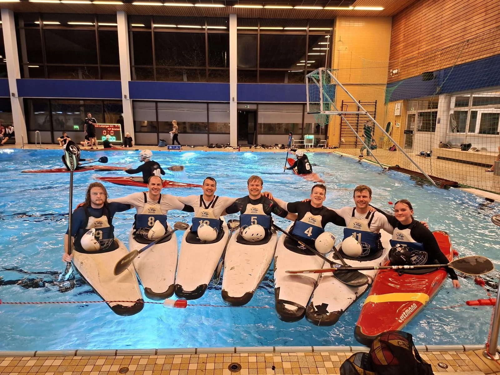 Das Team der Kanu-Club Kelheim auf dem Hamburg Hallenturnier